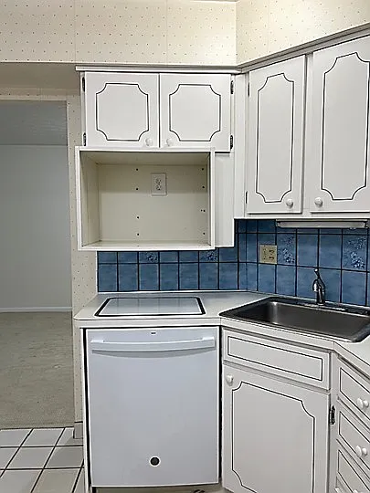 Foyer to Kitchen view