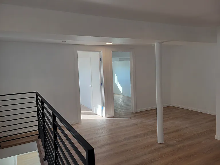 2400 17th Ave — Photo 2