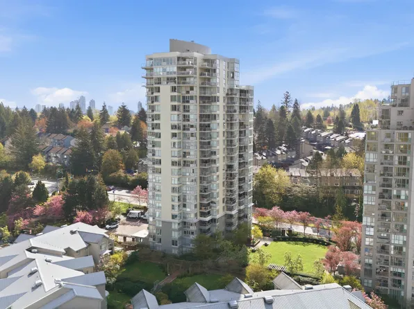 235 Guildford Way #906, Pt Moody, BC V3H 5L8