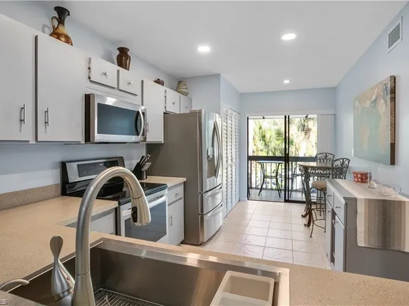 1814 Kings Lake BLVD #203, NAPLES, FL 34112