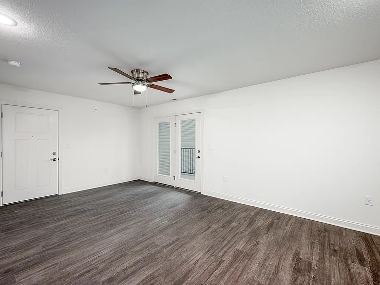 Compass Flats — Photo 11