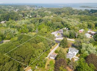 127 Weaver Rd, North Kingstown, RI 02852