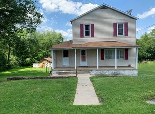 96 11th St, Lucernemines, PA 15754
