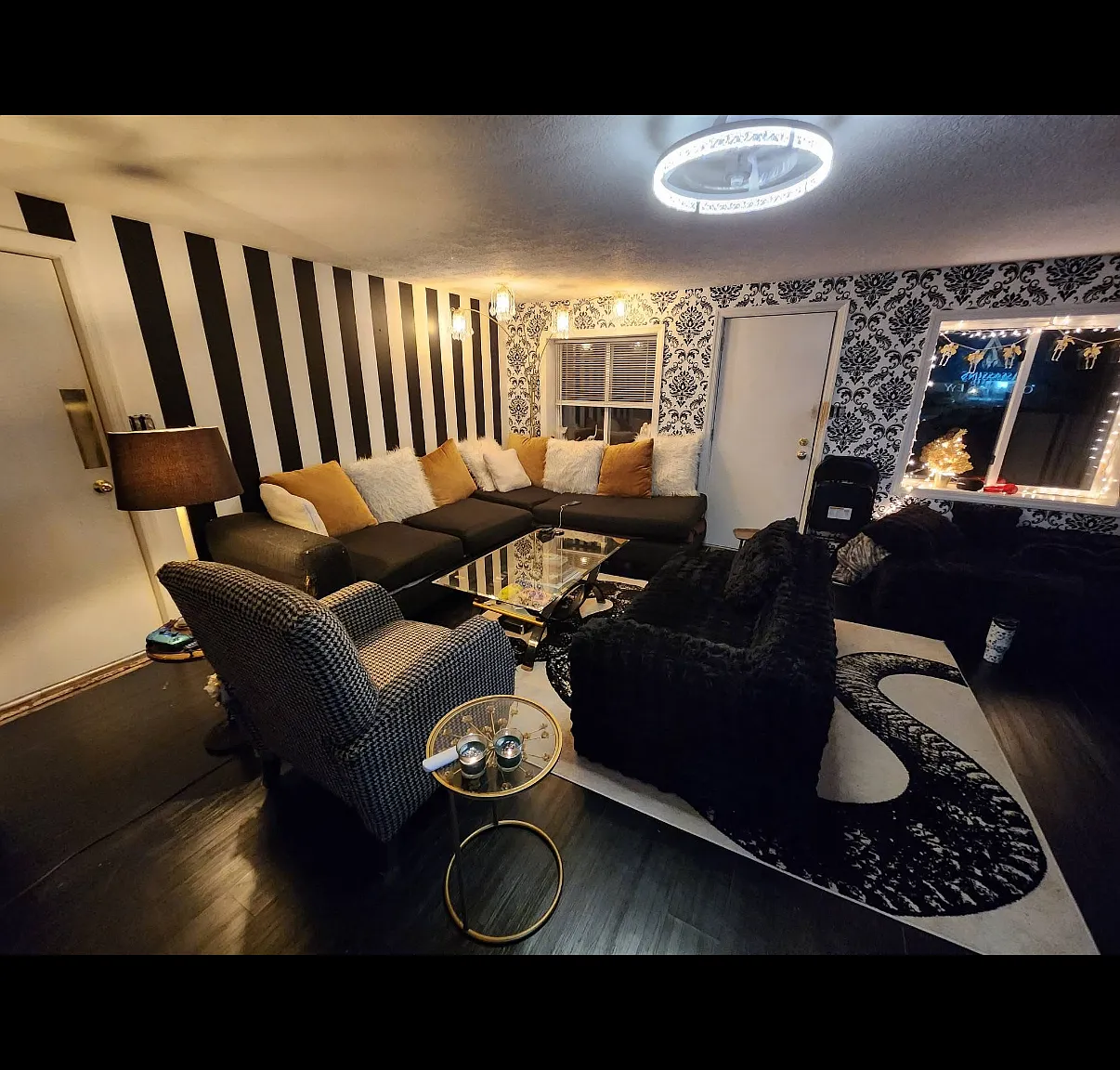 2 bed, 849 sqft, $1,700 — Photo 1