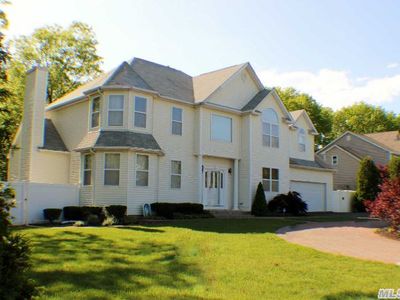 35 Justin Cir, Port Jefferson Station, NY, 11776