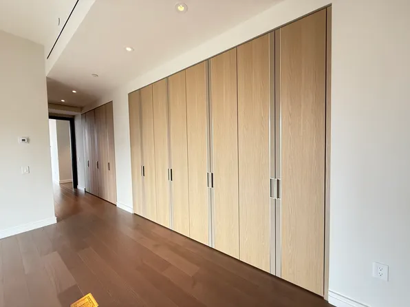 125 Greenwich Street image 10 of 23