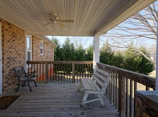 528 Gale Dr, Clarksville, TN 37040