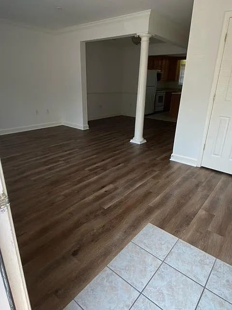 3 bed, 2.5 bath, 1360 sqft, $1,800 — Photo 2