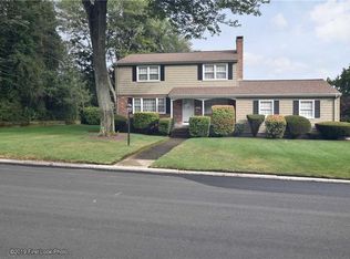 1 Countryside Dr, North Providence, RI 02904