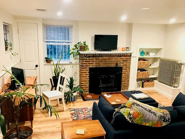 422 21st St NE #B — Photo 4