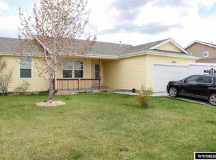4815 Rabbitbrush Dr, Bar Nunn, WY 82601