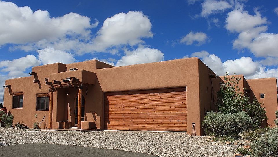 2nd image of 122 Goldmine Rd