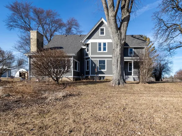 1615 Ulao PARKWAY S S, Grafton, WI 53024
