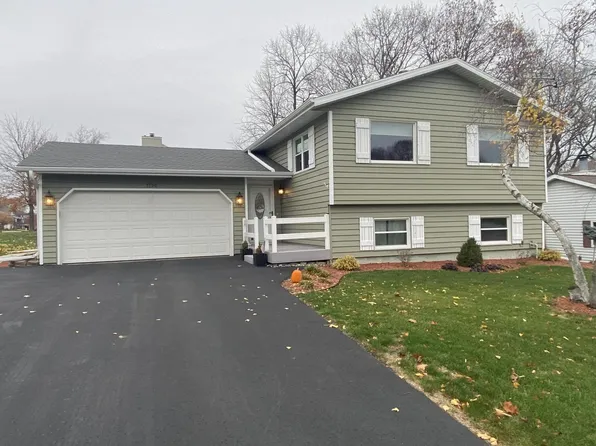 1796 CYPRESS DRIVE, Grafton, WI 53024