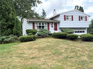 250 Blackberry Rd, Liverpool, NY 13090