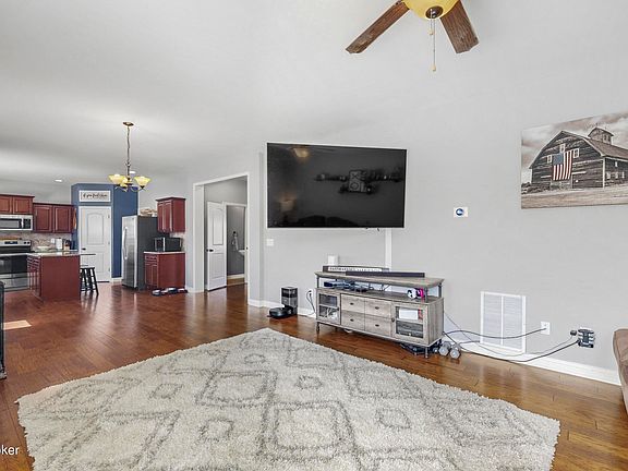 4th image of 311 Merlot Ct