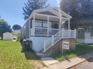 4 Canary Hill Dr, Orion Township, MI 48359