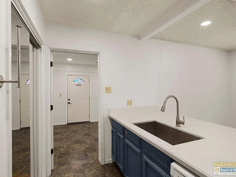 301 Madison St — Photo 21