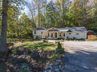 201 Chapel Rd, Black Mountain, NC 28711