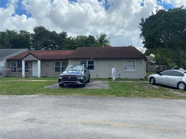 3954 NW 182nd Ln, Miami Gardens, FL 33055