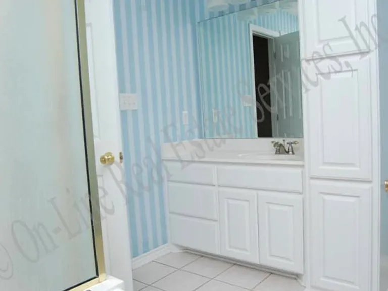 4114 Settlers Way — Photo 7
