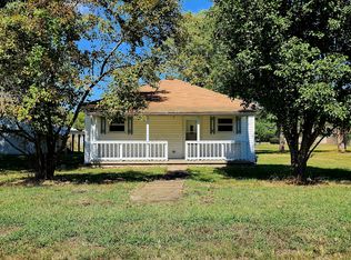 1913 W Cherry St, Herrin, IL 62948