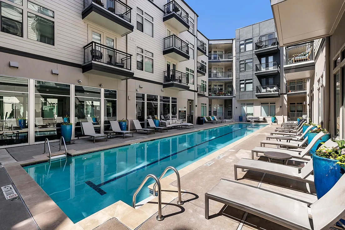 Haus 5350 — Photo 1