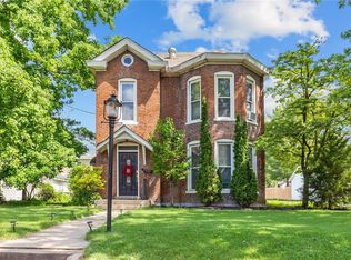 706 Grove St, Alton, IL 62002