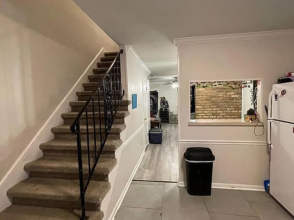 4th image of 319 Deckbar Ave APT 102