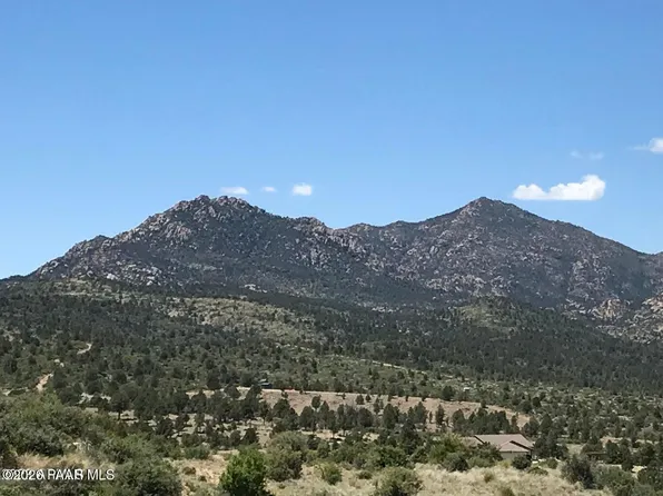 17327 S Rocky Boy Way, Peeples Valley, AZ 86332