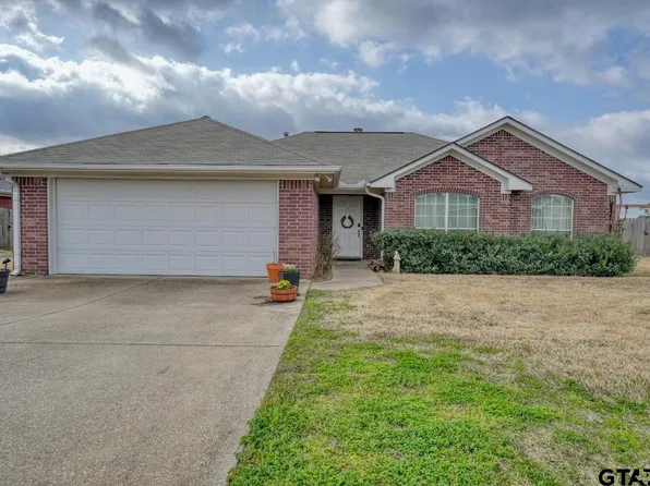 11279 Twin Spires Dr, Flint, TX 75762