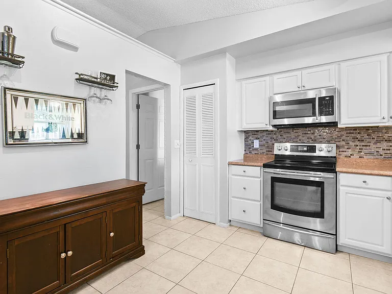 767 SE Chaloupe Ave — Photo 10