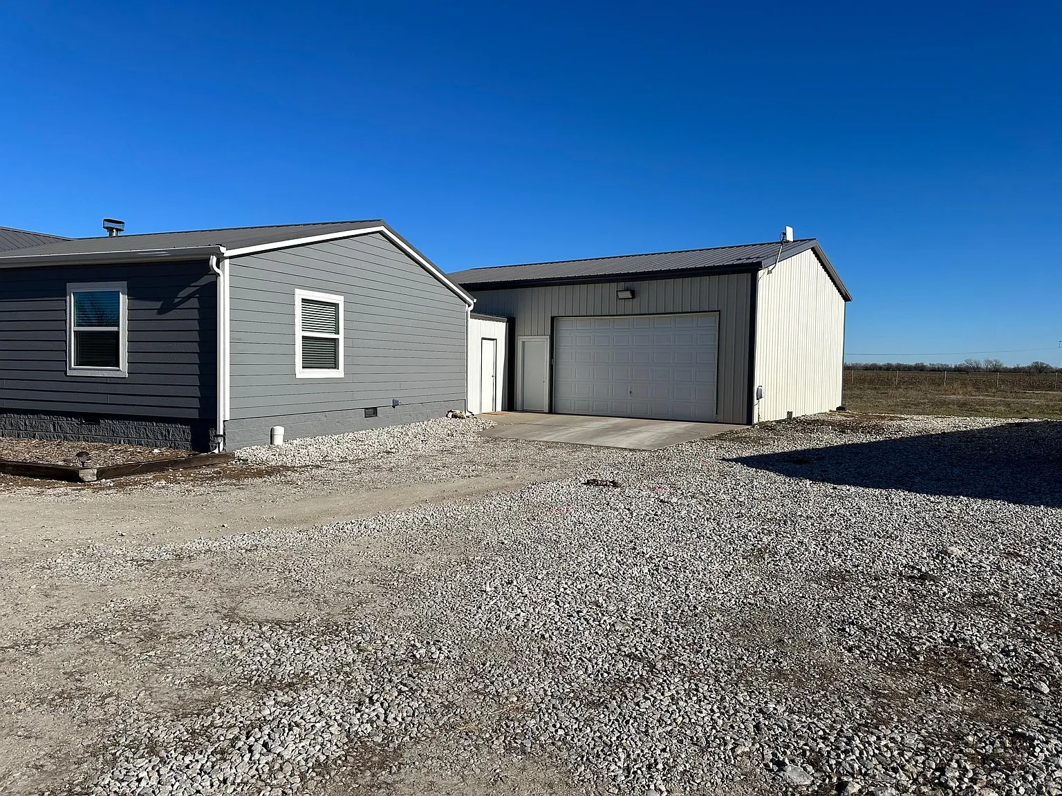 3 bed, 1512 sqft, $2,100 — Photo 3