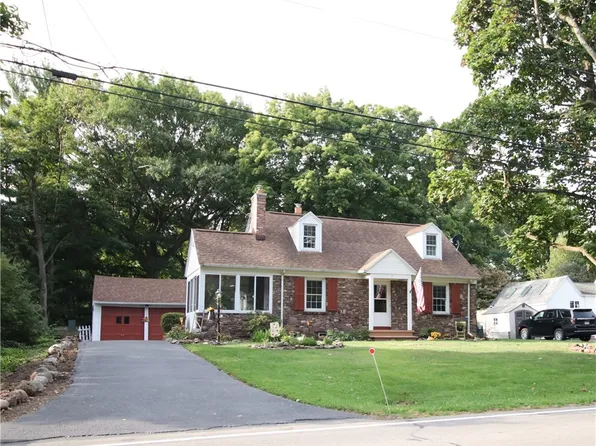 5 Holmes Rd, Rochester, NY 14626