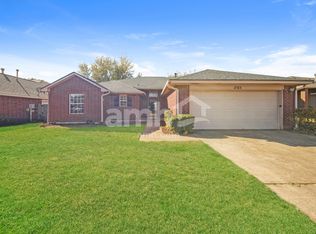 17313 Valley Crst, Edmond, OK 73012