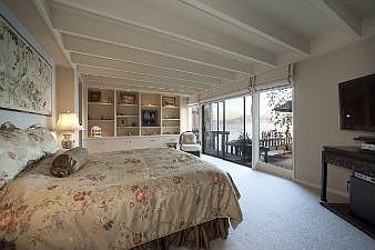 Master Suite :: 95 West Shore Road