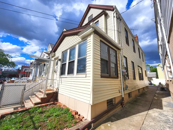 10437 116th St, South Richmond Hill, NY 11419