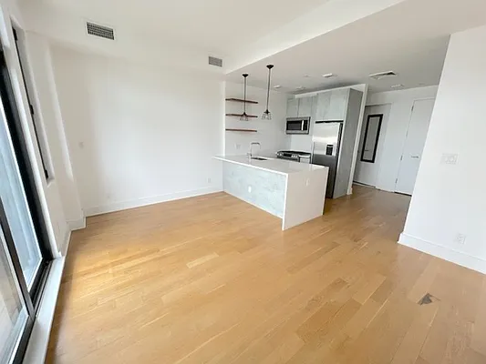 Rented by REALTY QUEST NEW YORK INC | media 20