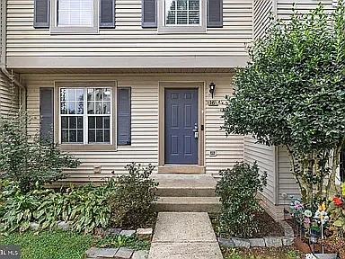 3 bed, 1860 sqft, $2,595 — Photo 2