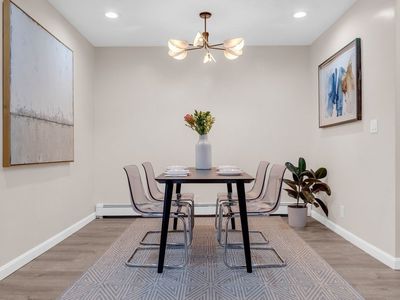 622-624 Saratoga St, Boston, MA, 02128