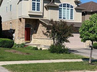 980 Oakcrossing Rd, London, ON N6H 0A7