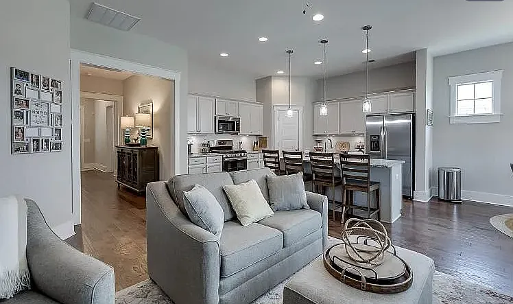 607 Torridon Ln — Photo 16