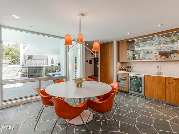 5th image of 3017 E Saint Marys Cir