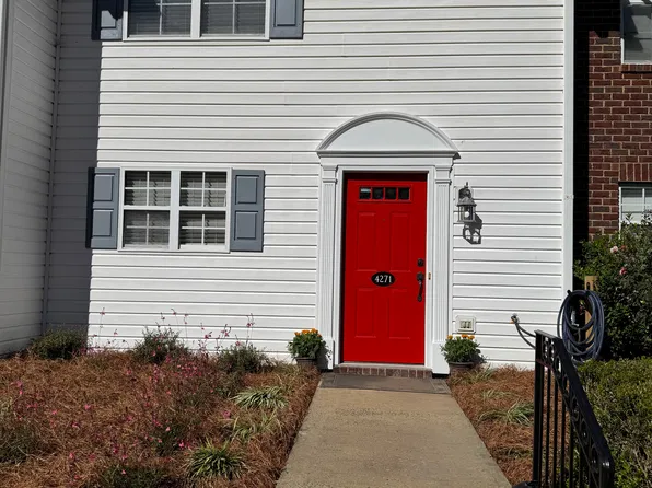 4271 Melrose Club Dr, Matthews, NC 28105