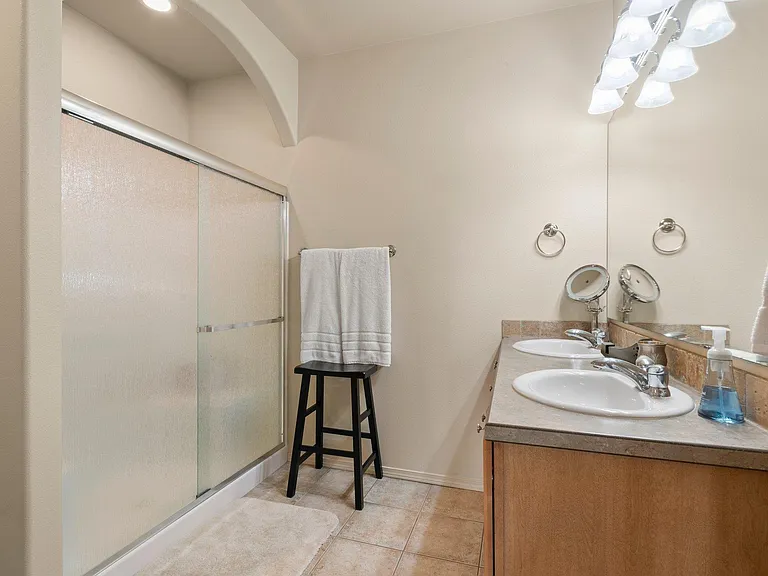 6005 Mia Ln — Photo 33