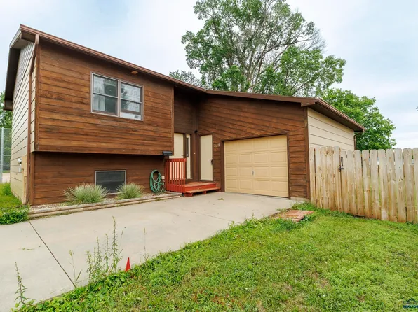 238 39th St, Rapid City, SD 57702