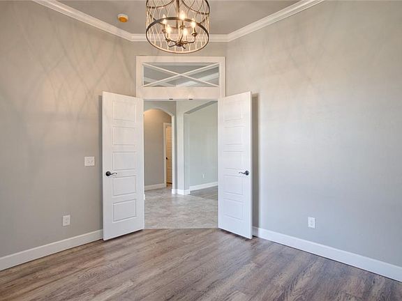 5th image of 4608 Hidalgo Dr