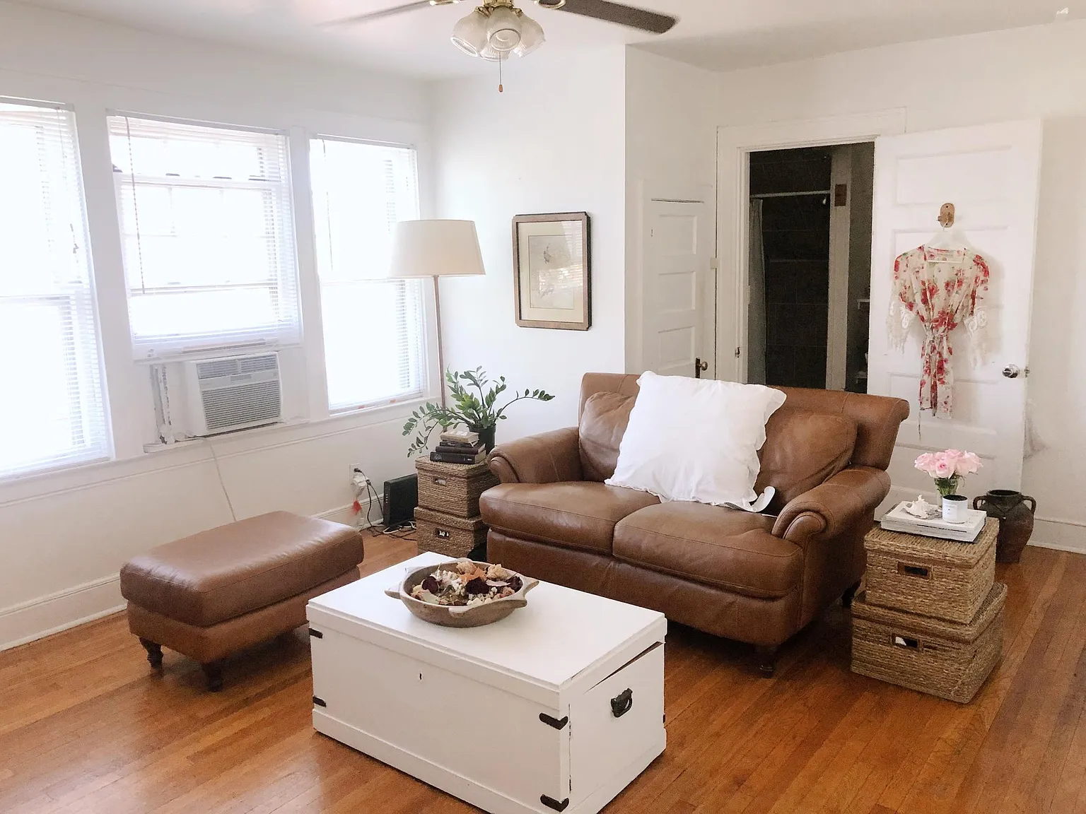 1 bed, $1,000 — Photo 2