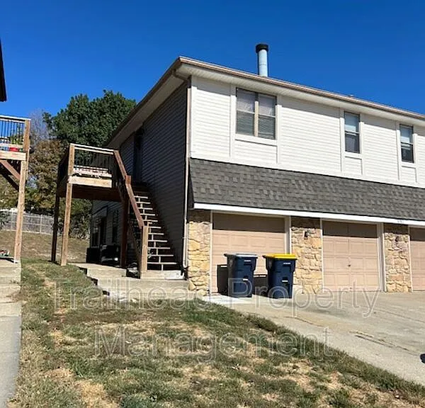 8702 NW 82nd Ter #A — Photo 1