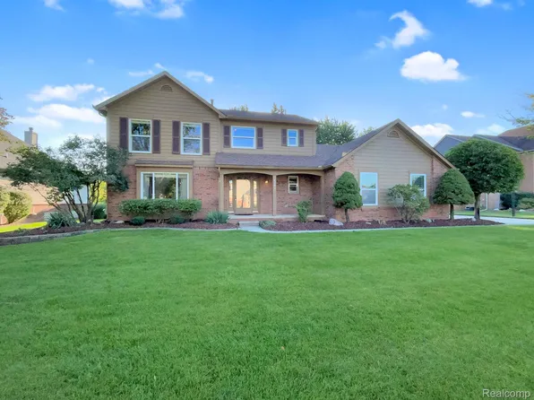 4191 Gotwick Dr, Orion, MI 48359